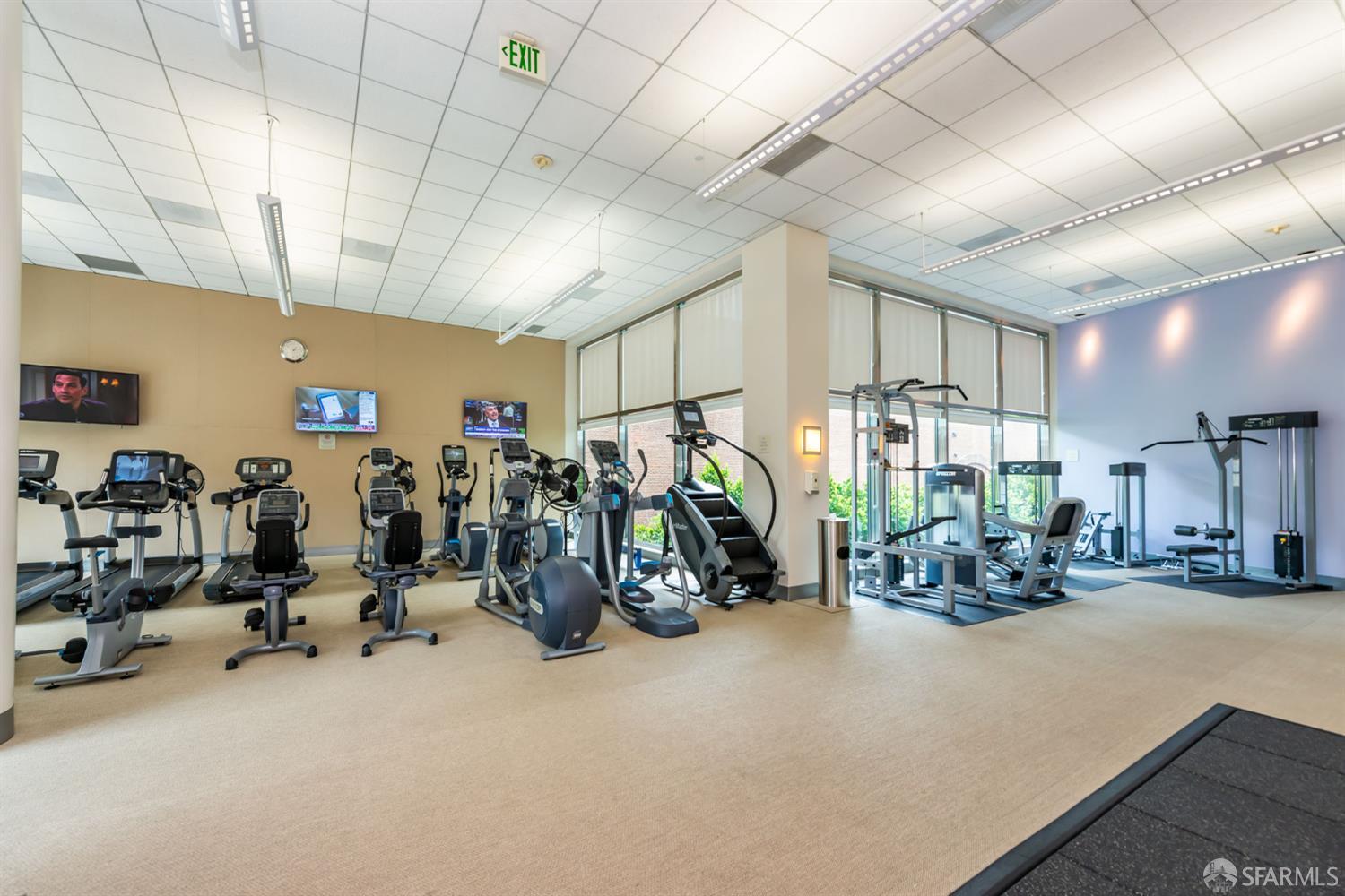 219 Brannan Street # 7J