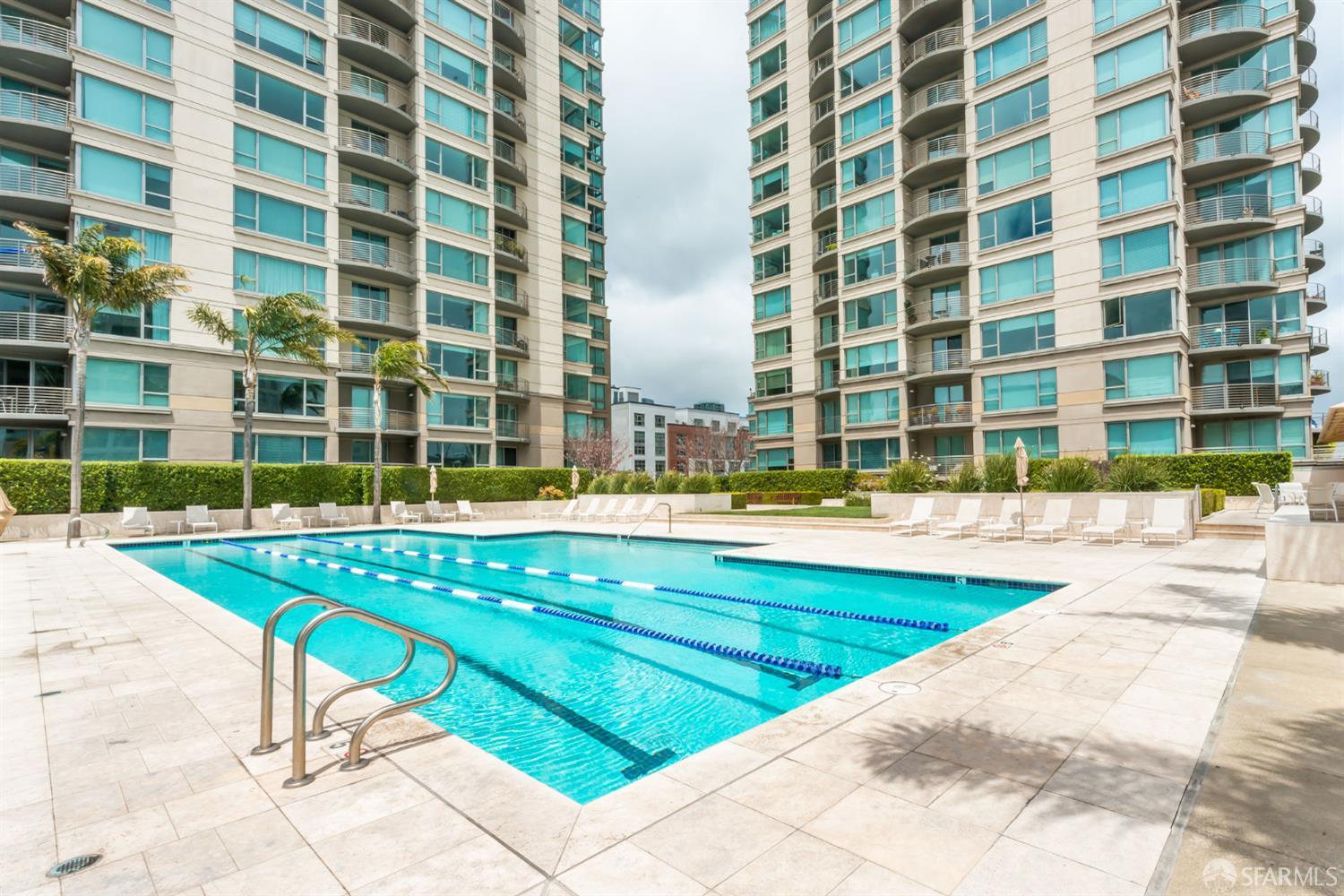 219 Brannan Street # 7J