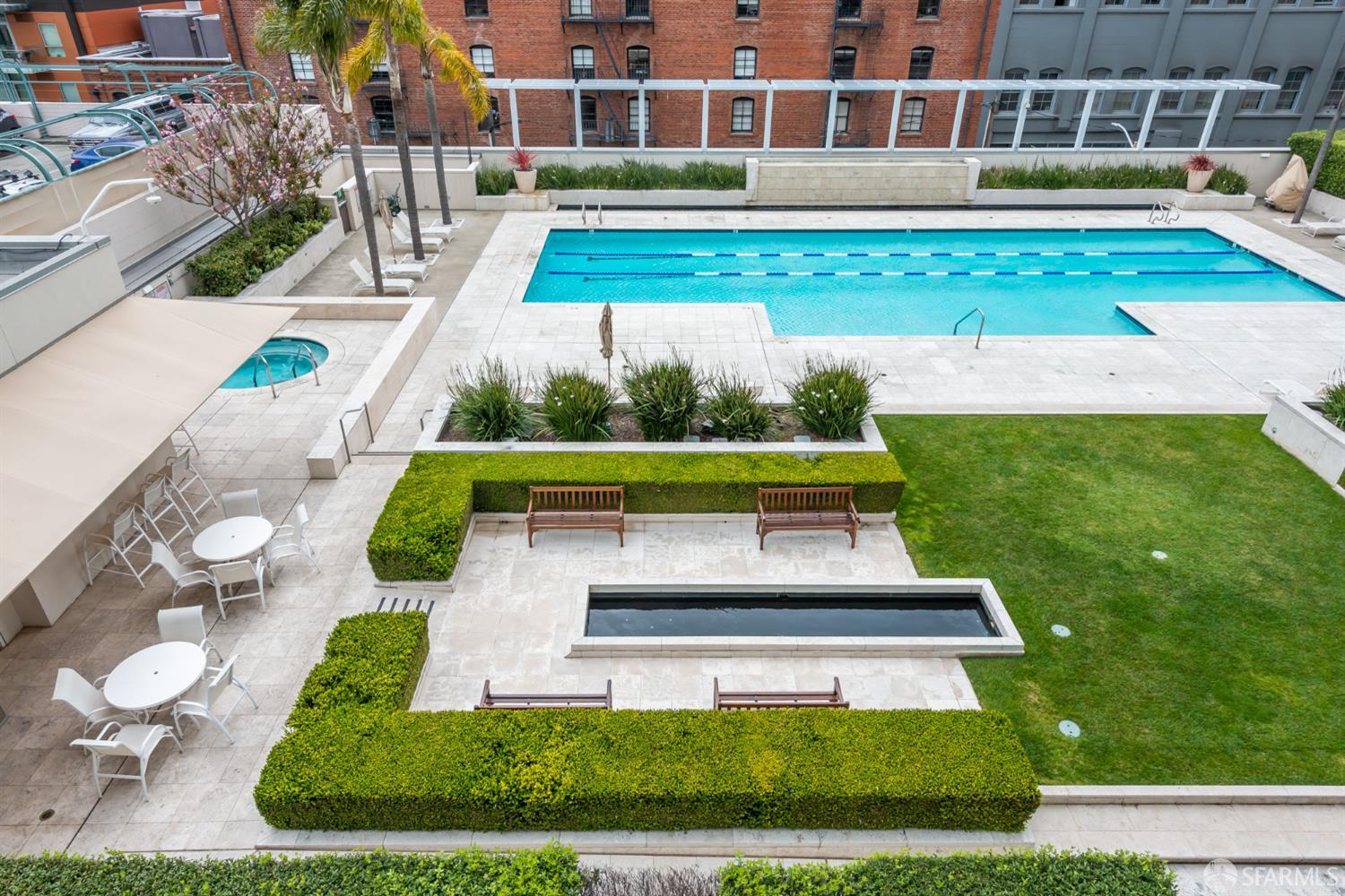 219 Brannan Street # 7J