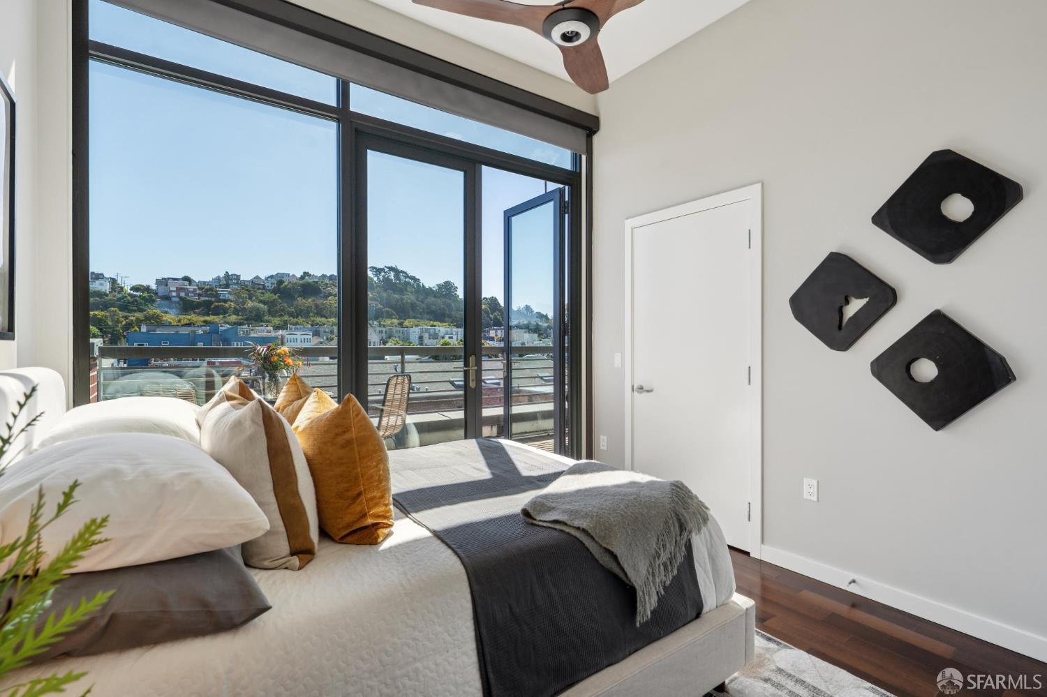 2101 Bryant Street # 306