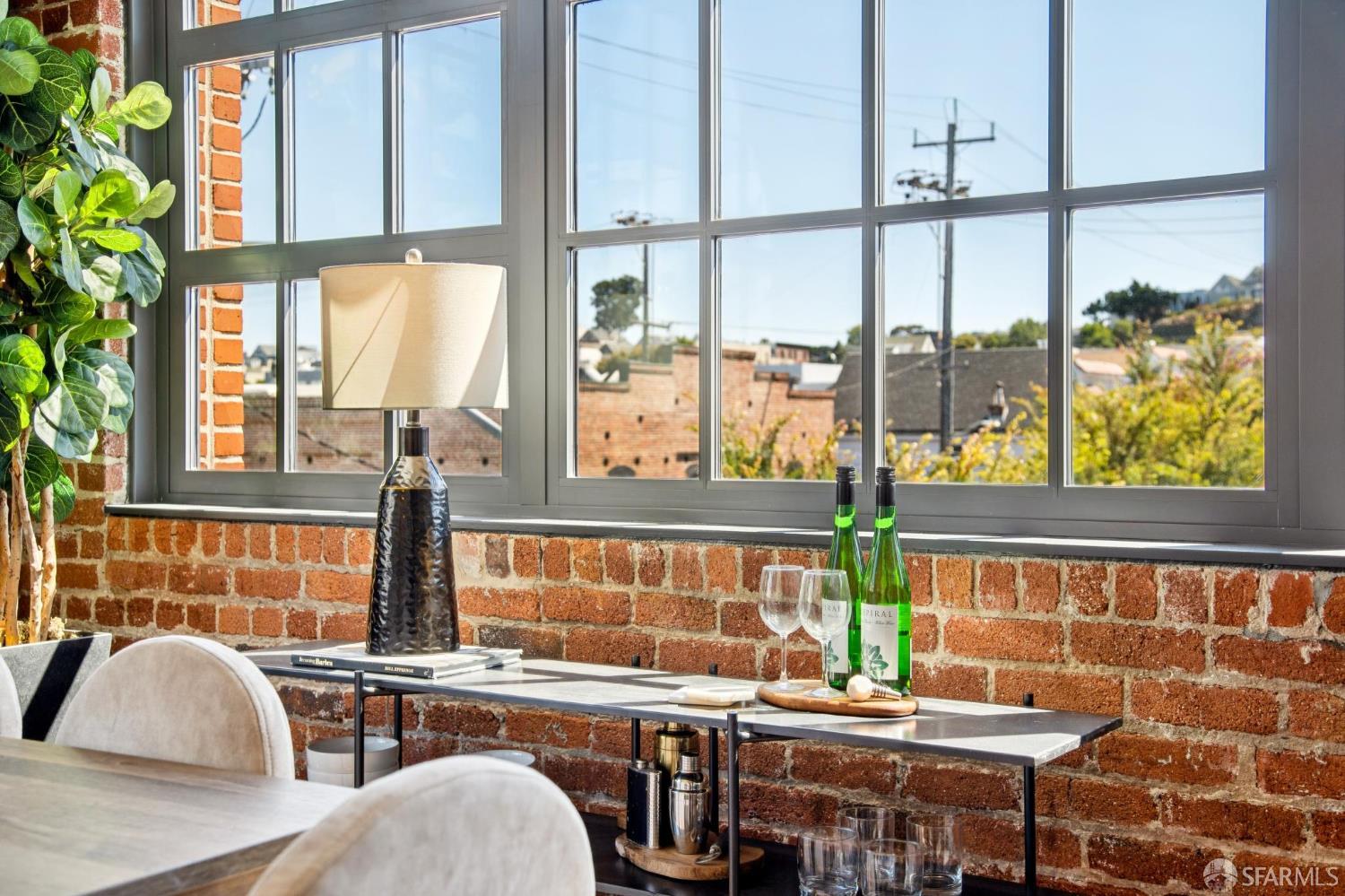 2101 Bryant Street # 306