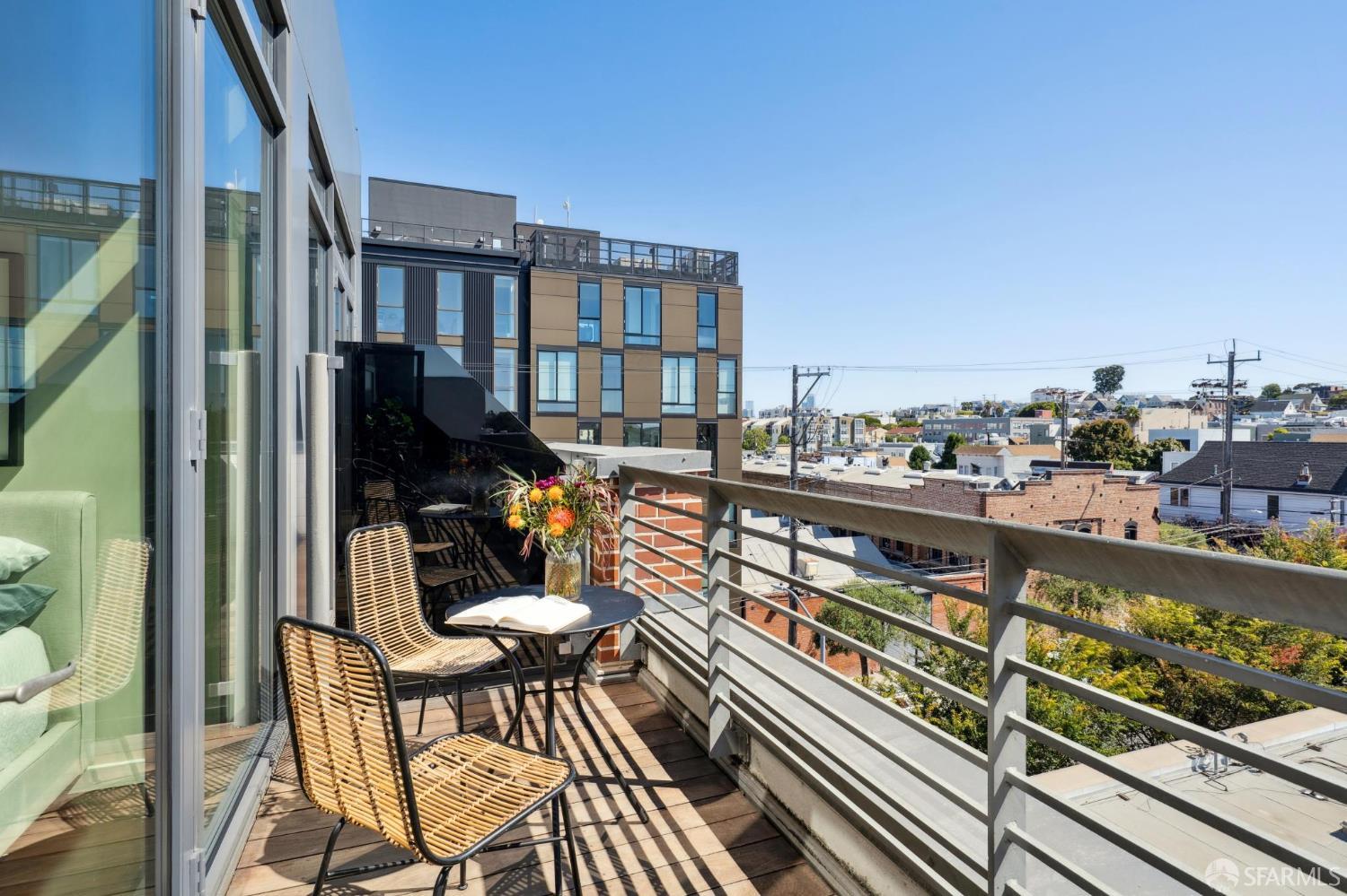 2101 Bryant Street # 306