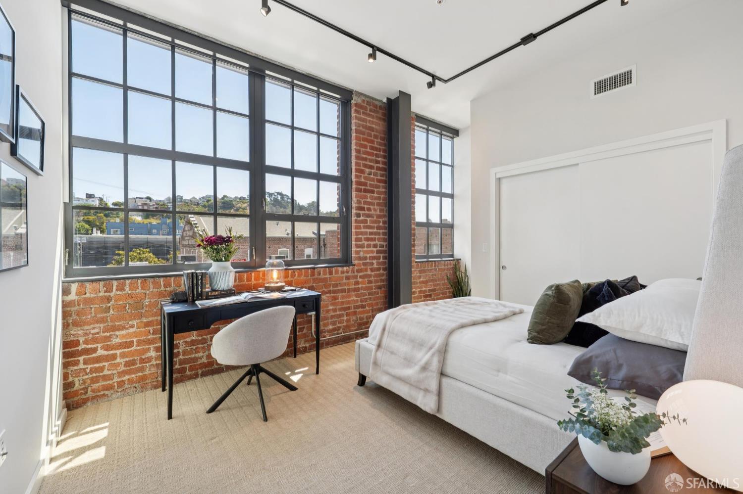 2101 Bryant Street # 306