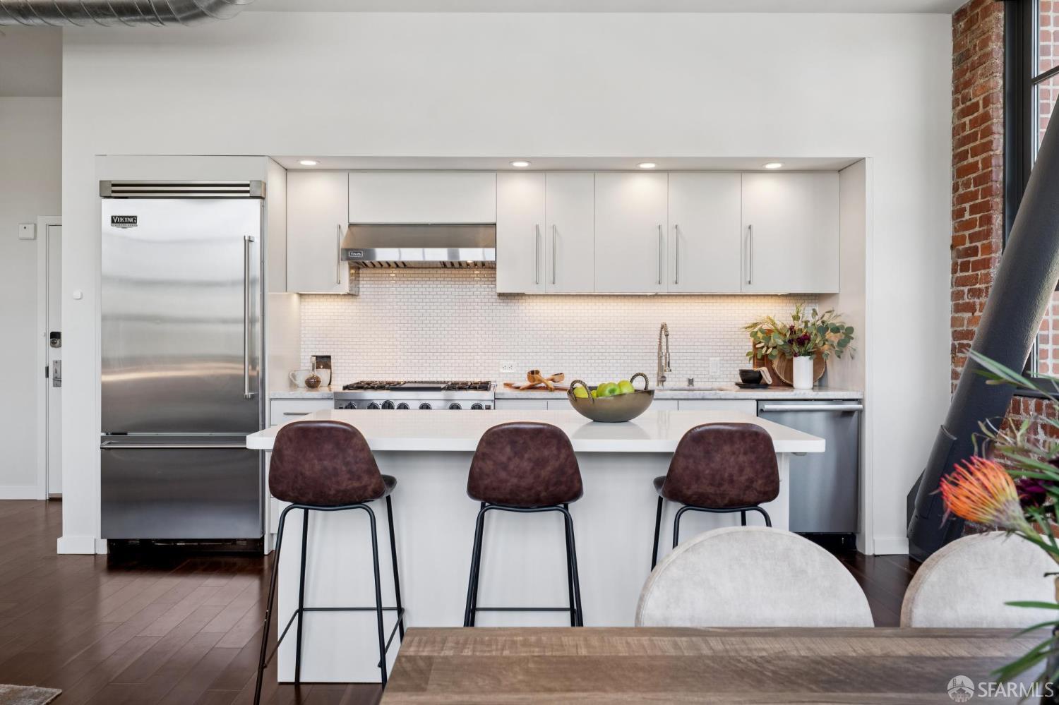 2101 Bryant Street # 306