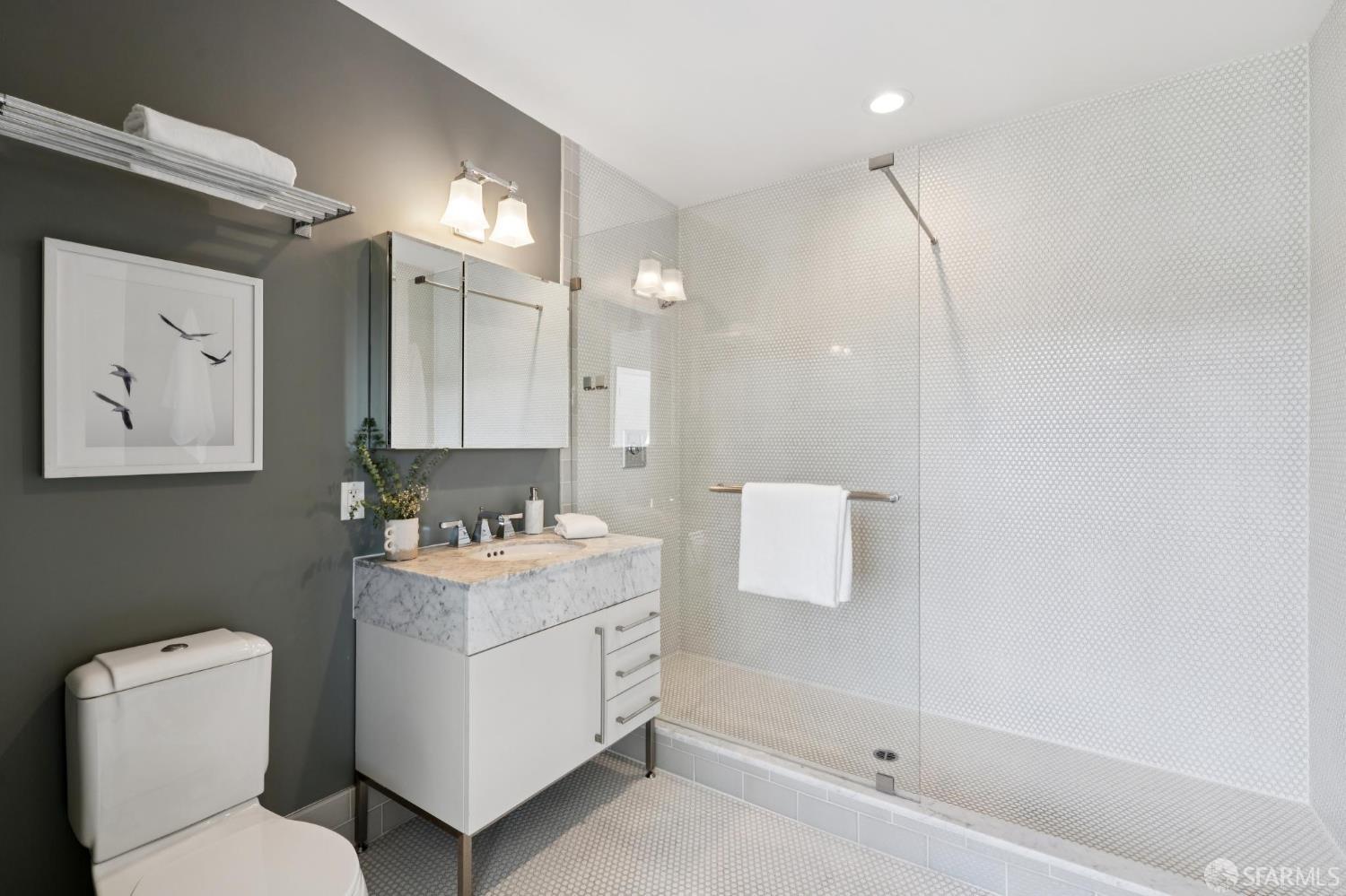 2101 Bryant Street # 306