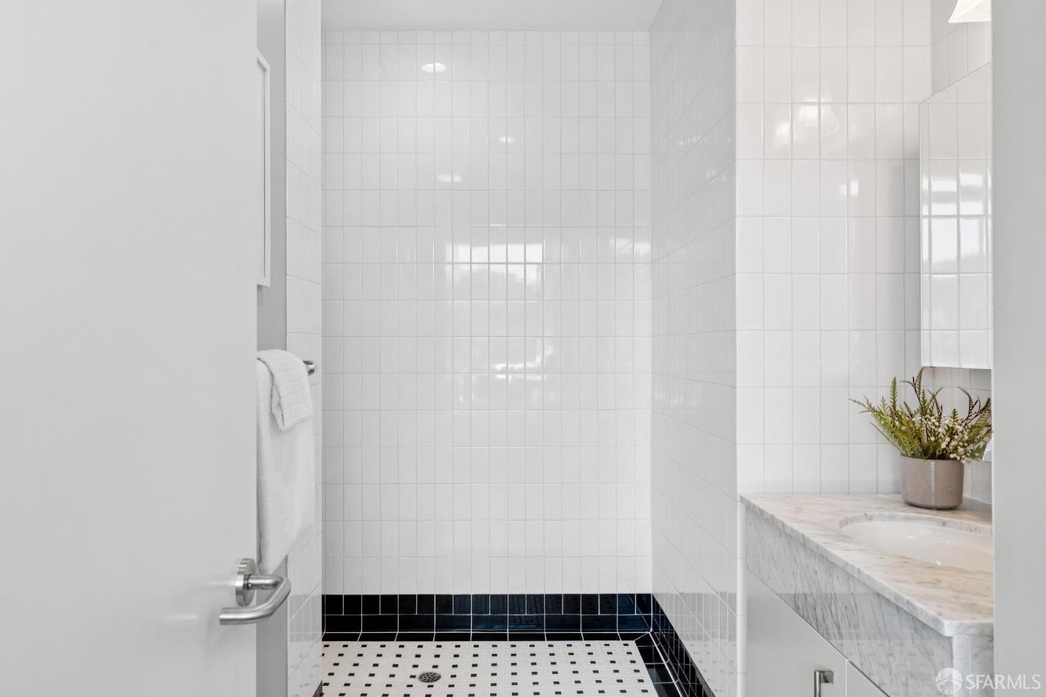 2101 Bryant Street # 306