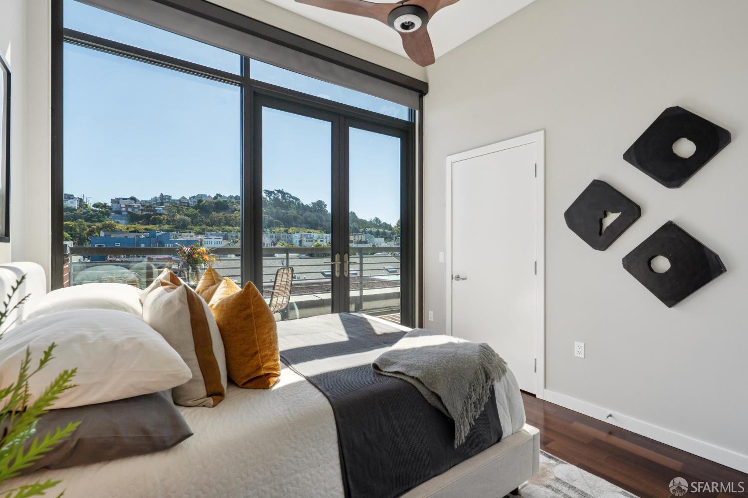 2101 Bryant Street # 306