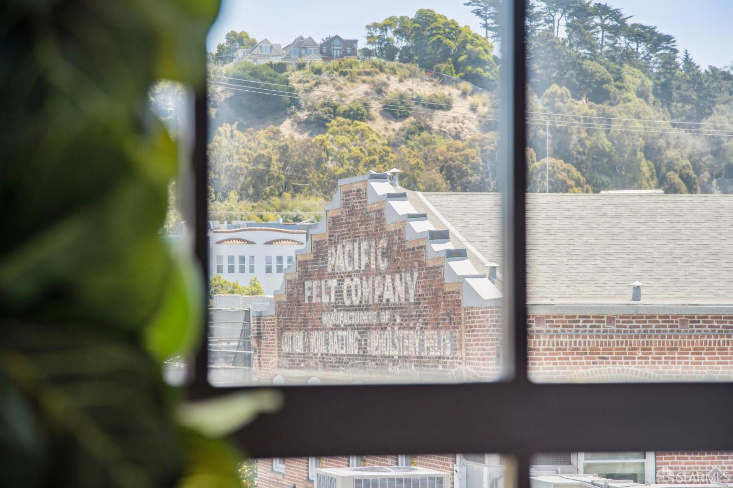 2101 Bryant Street # 306