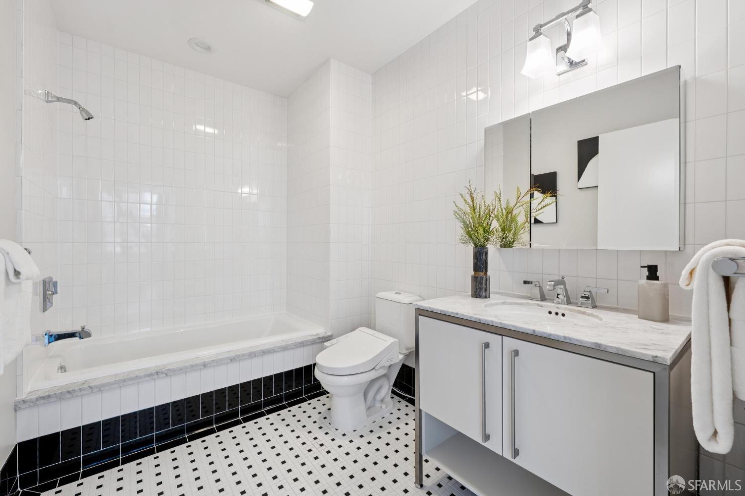 2101 Bryant Street # 306