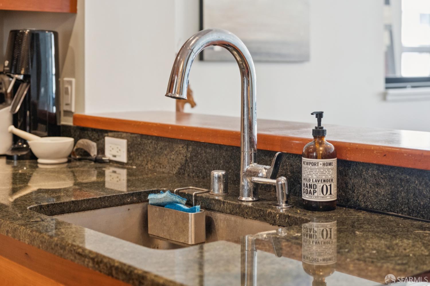 400 Beale Street # 905