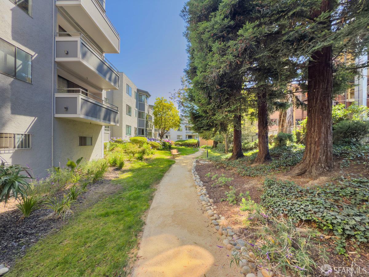 360 Guerrero Street # 414