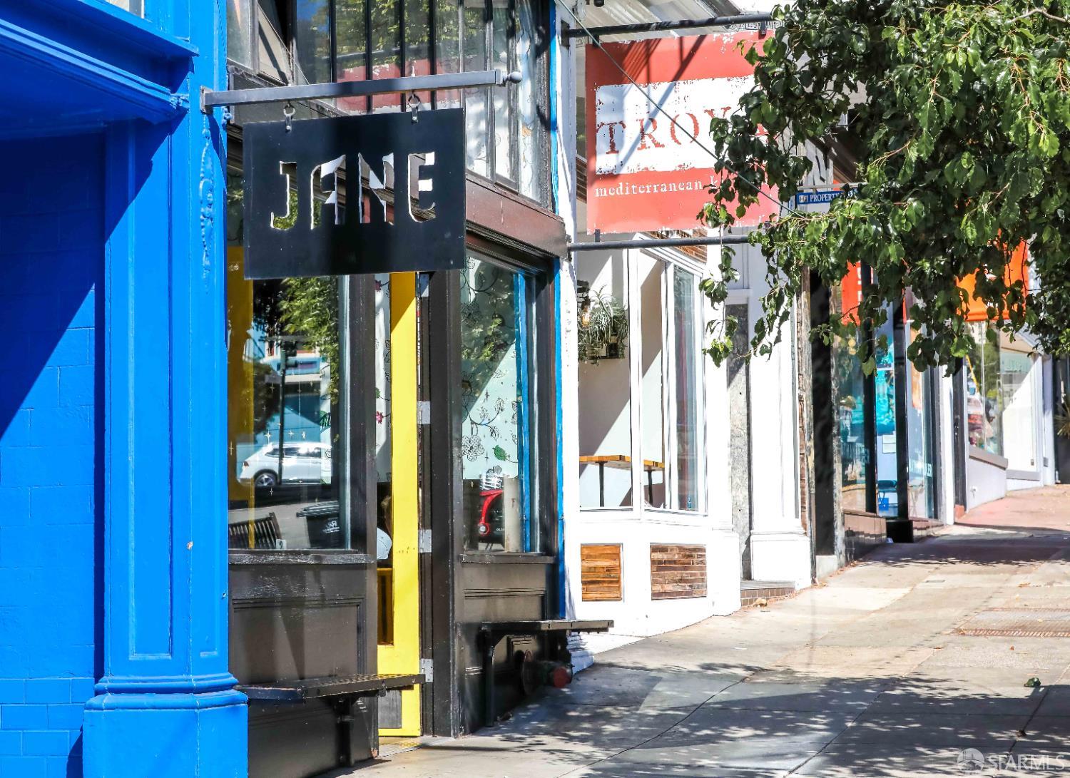 2116 Divisadero Street