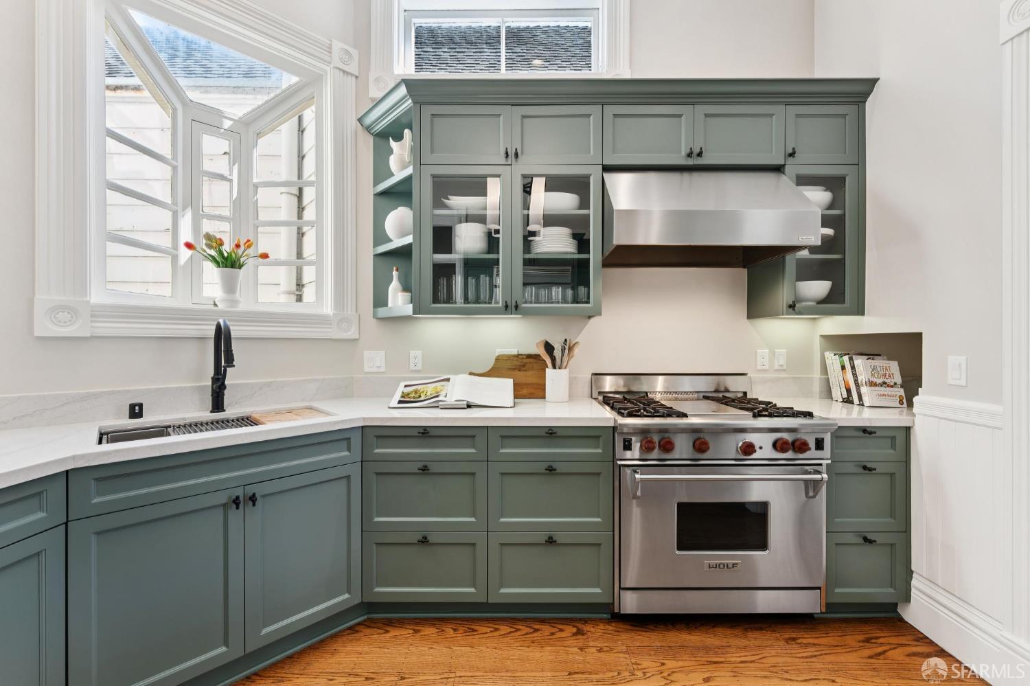 2116 Divisadero Street