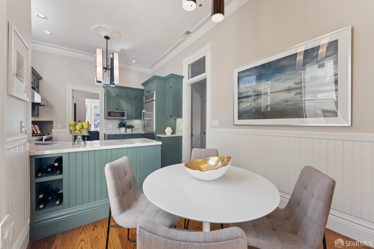 2116 Divisadero Street