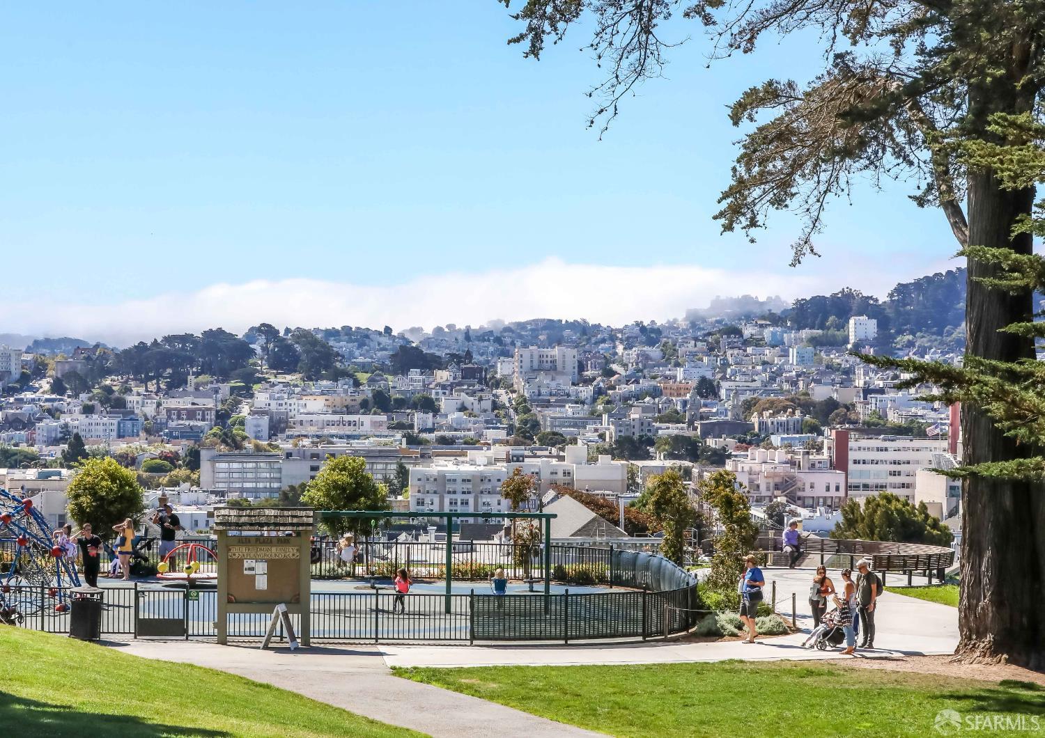 2116 Divisadero Street