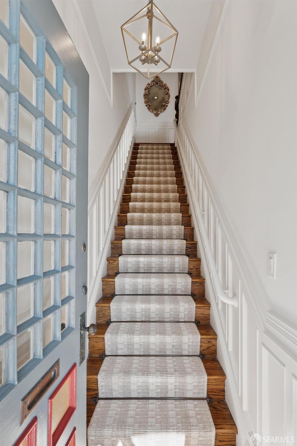 2116 Divisadero Street