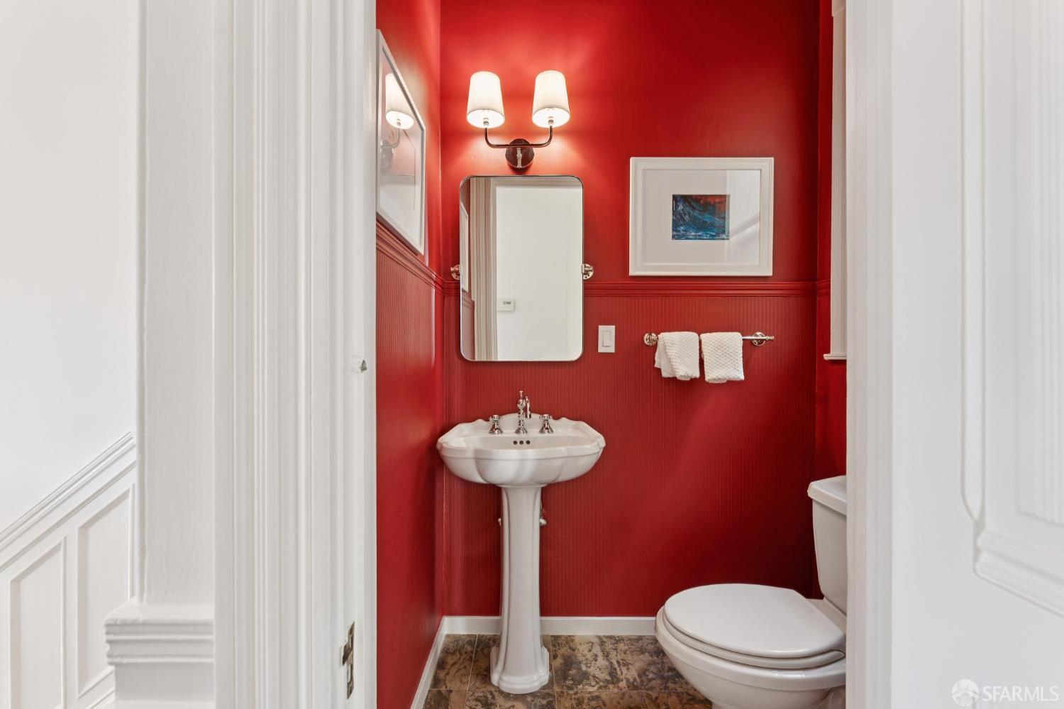 2116 Divisadero Street