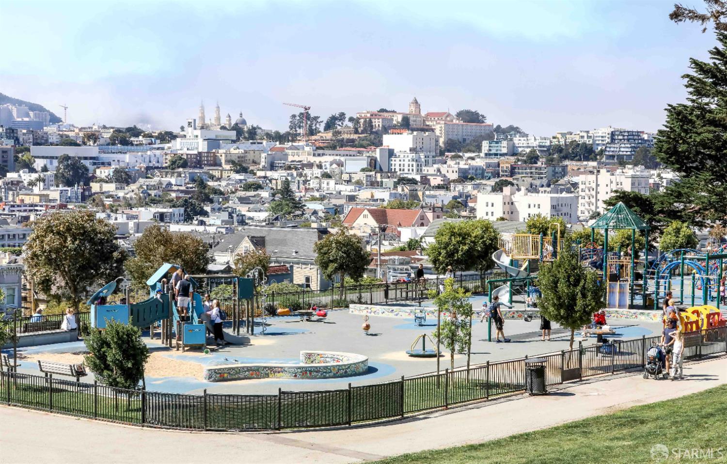 2116 Divisadero Street