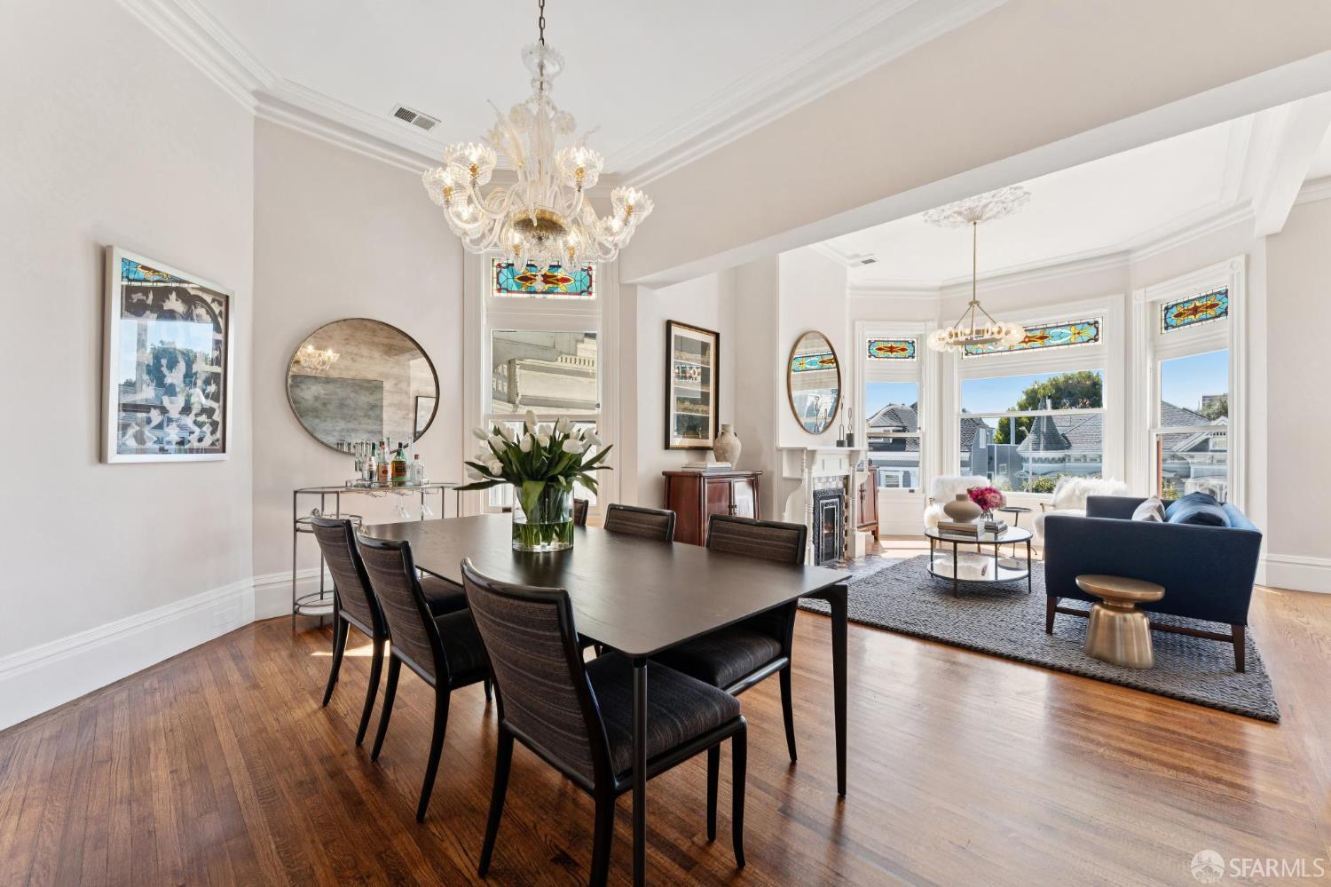 2116 Divisadero Street