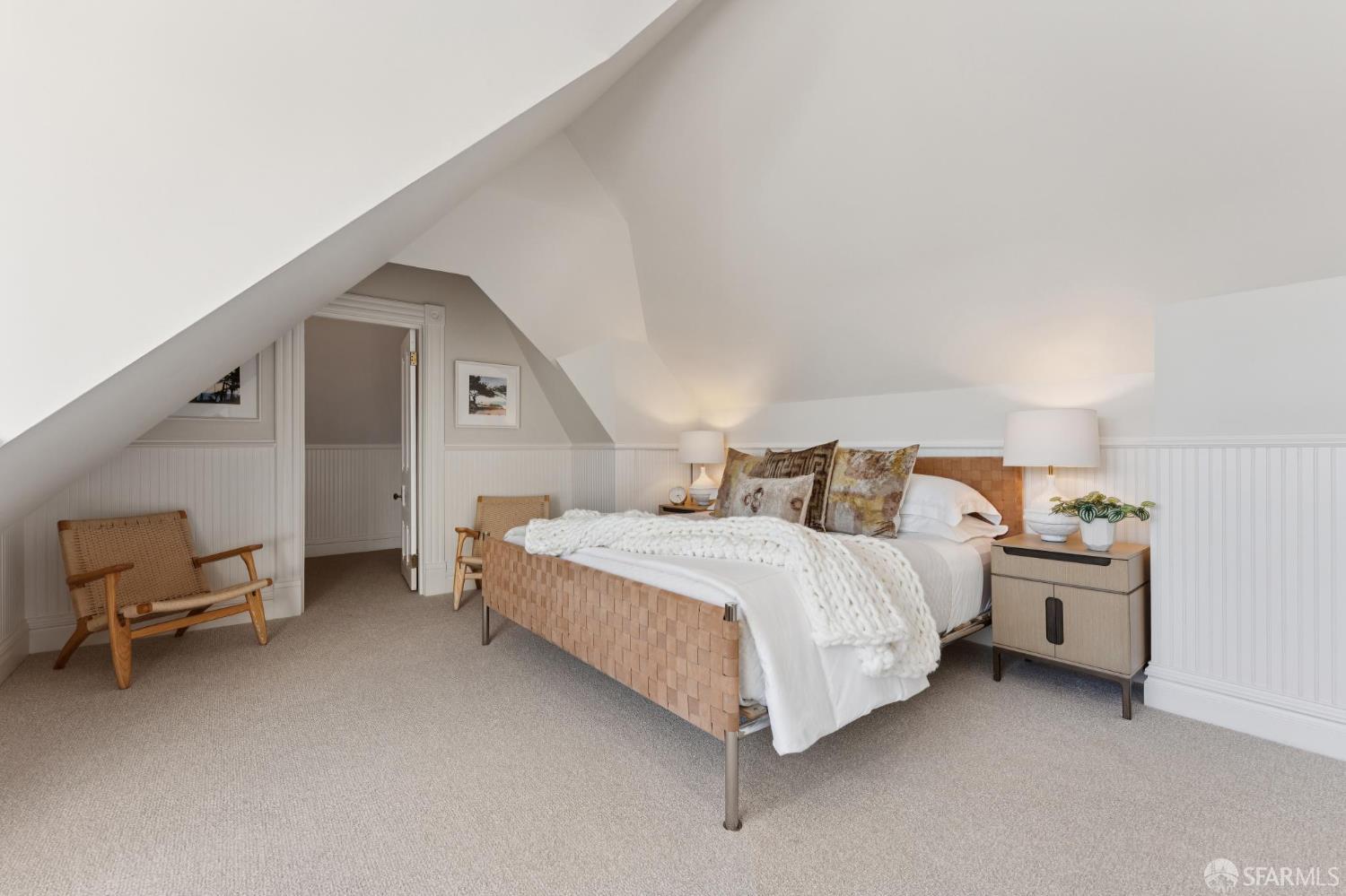 2116 Divisadero Street