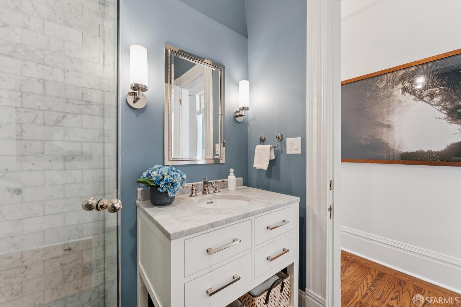 2116 Divisadero Street