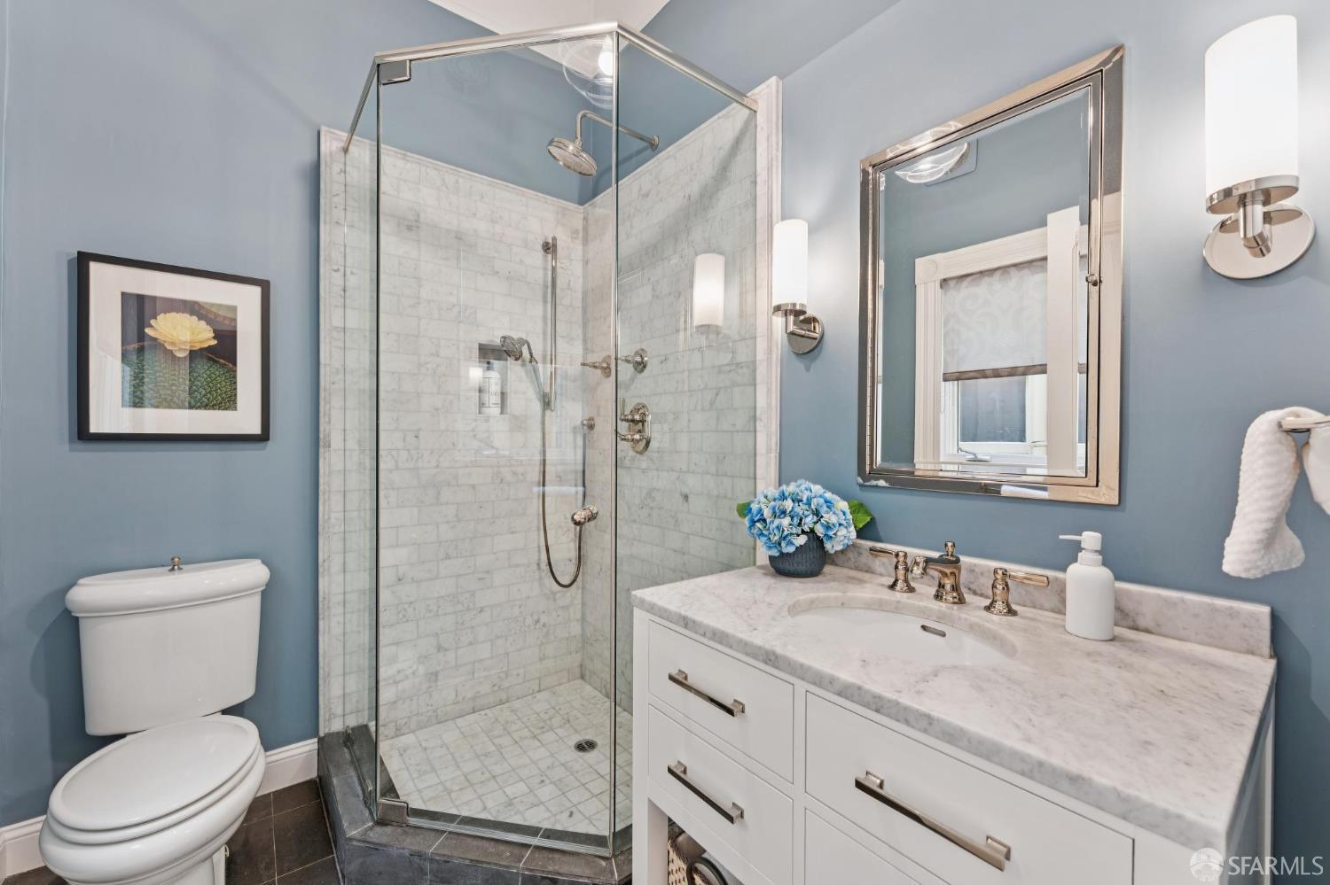 2116 Divisadero Street