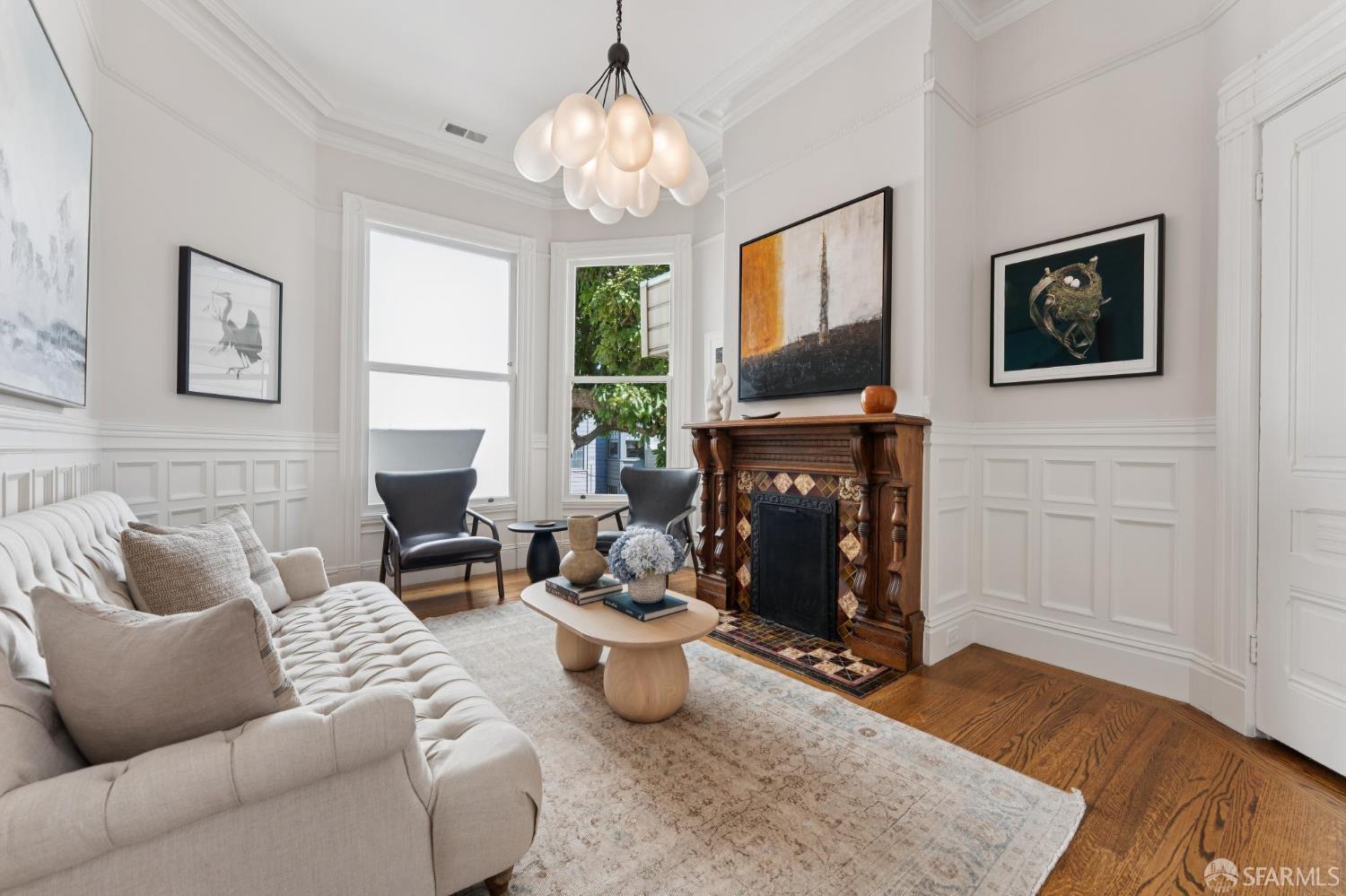 2116 Divisadero Street