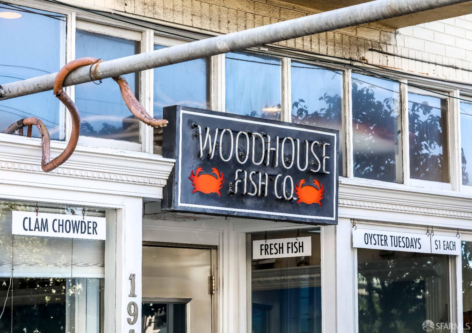 2116 Divisadero Street