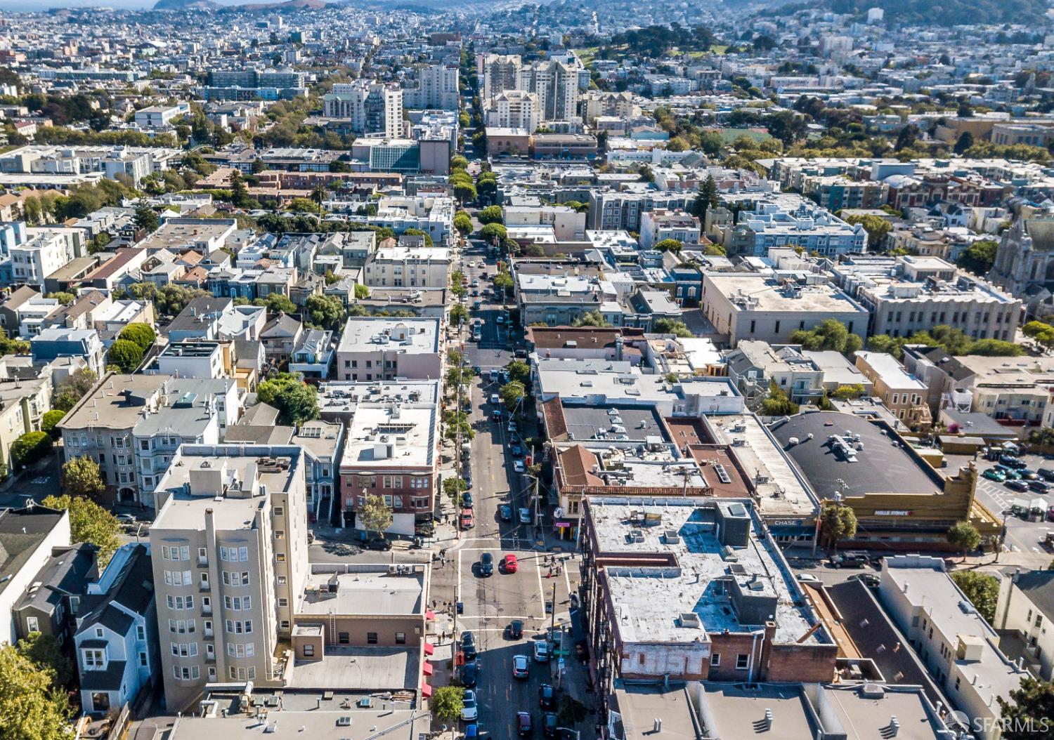 2116 Divisadero Street