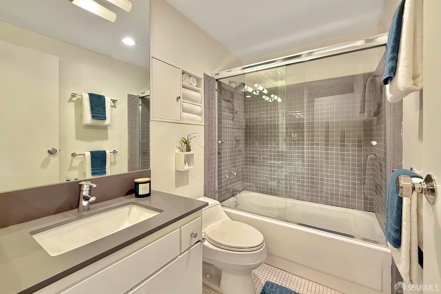 1200 Gough Street # 2B