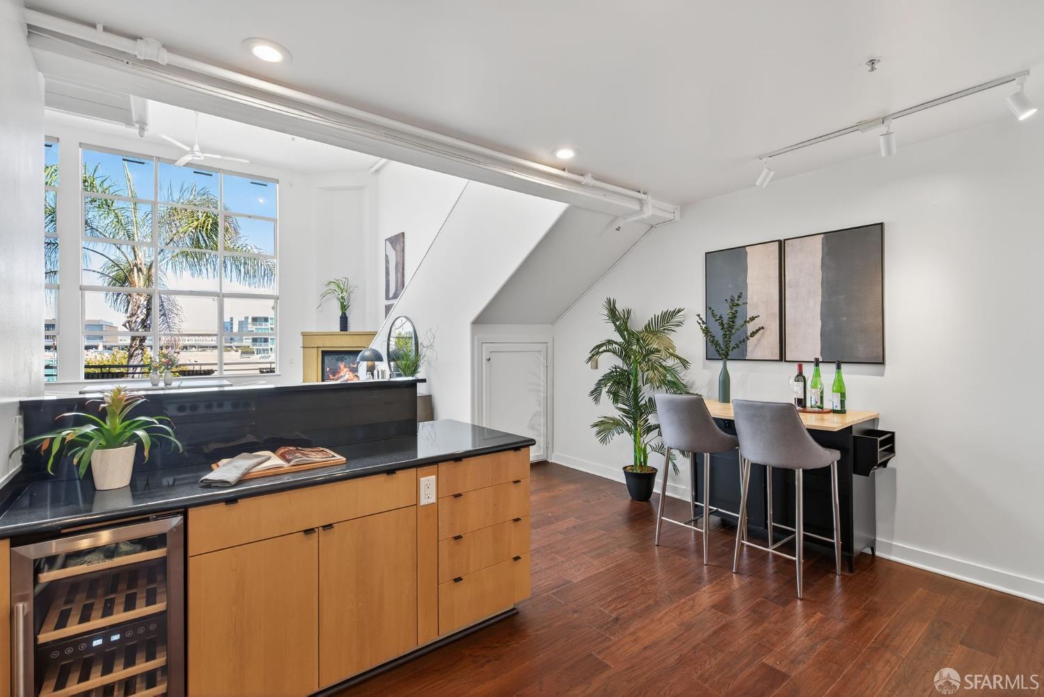 370 De Haro Street # B14