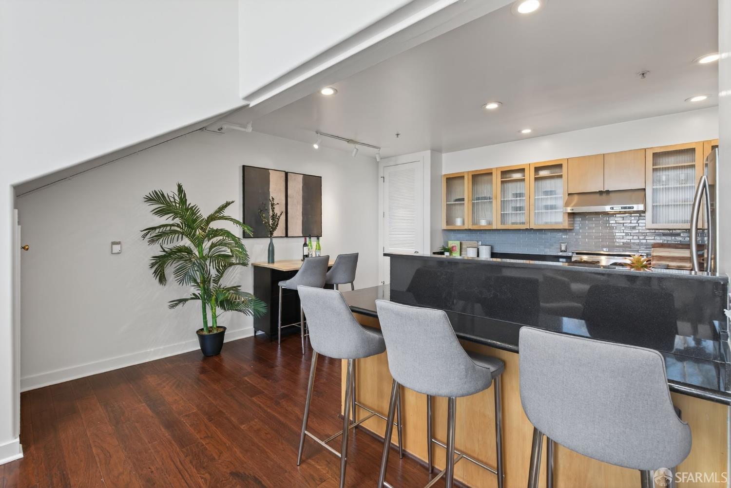 370 De Haro Street # B14