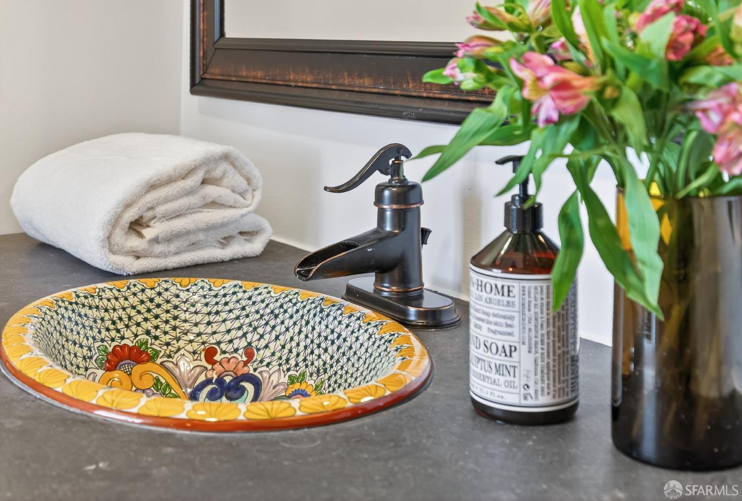 370 De Haro Street # B14