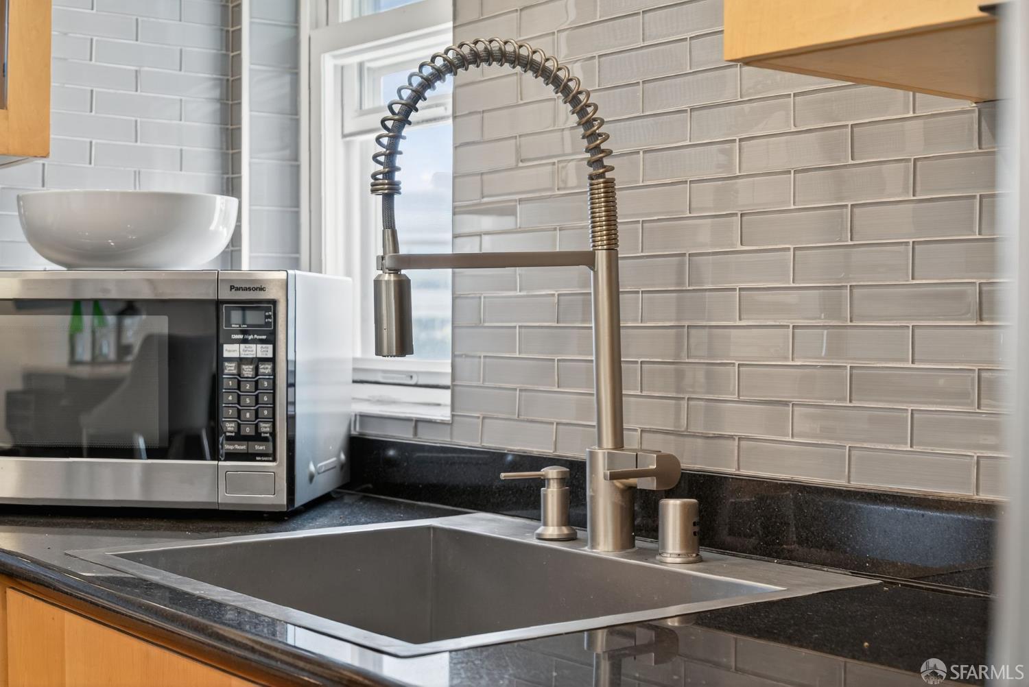 370 De Haro Street # B14