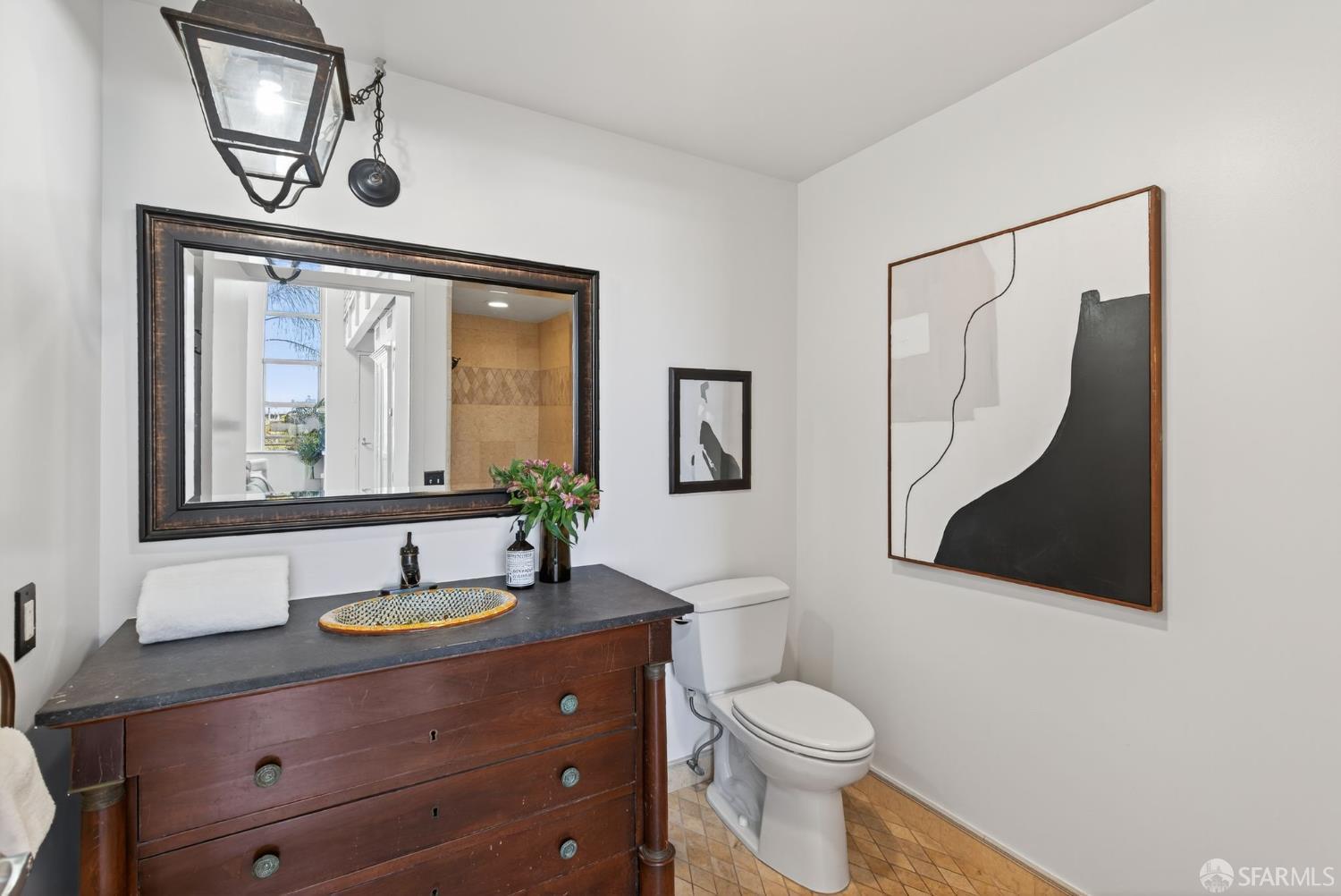 370 De Haro Street # B14