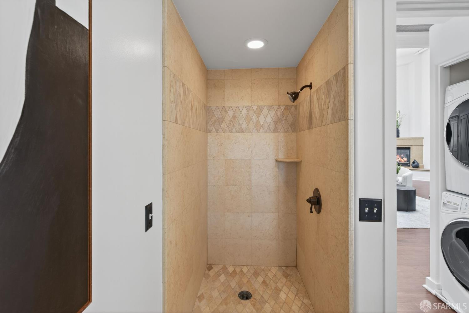 370 De Haro Street # B14