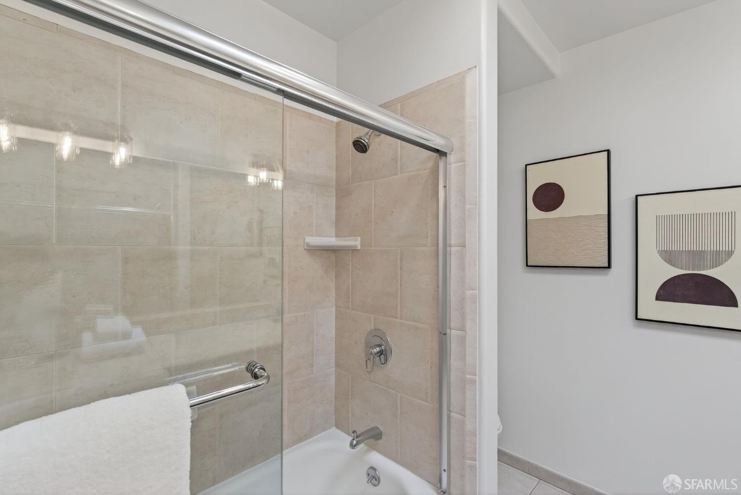 370 De Haro Street # B14