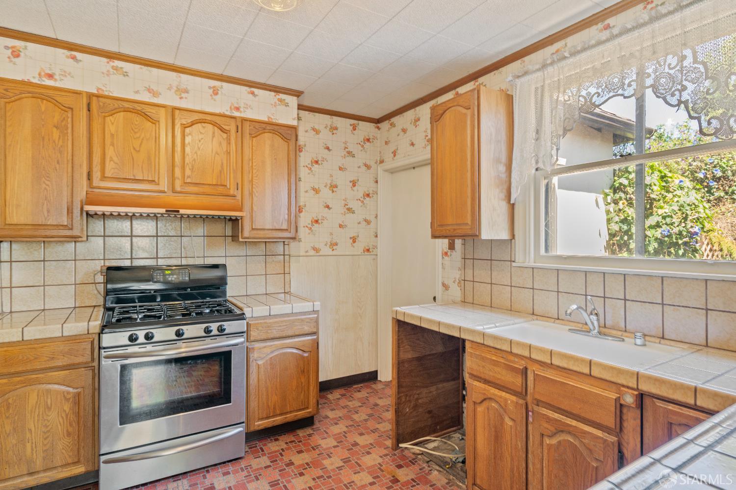 1232 Capuchino Avenue