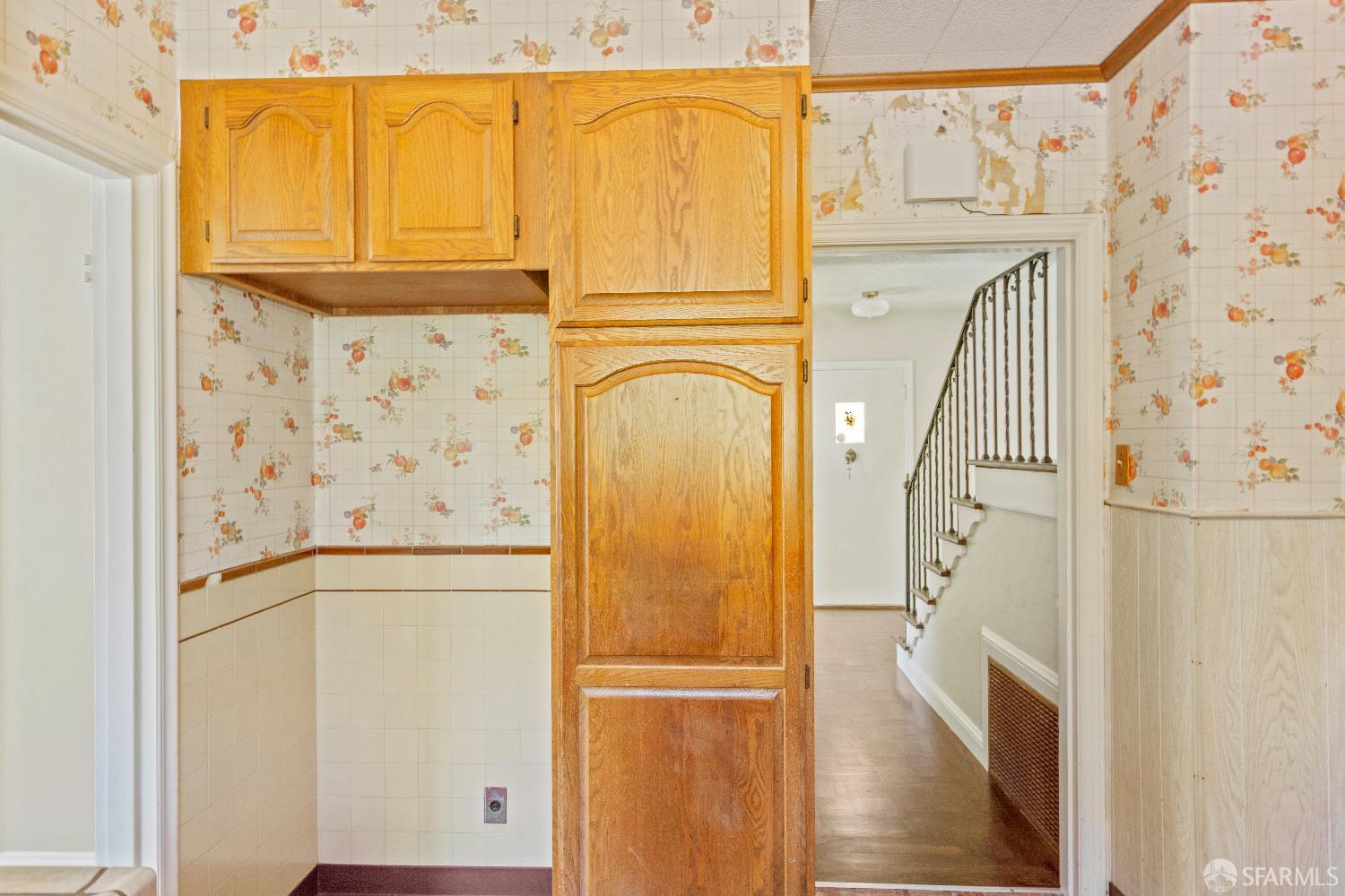 1232 Capuchino Avenue