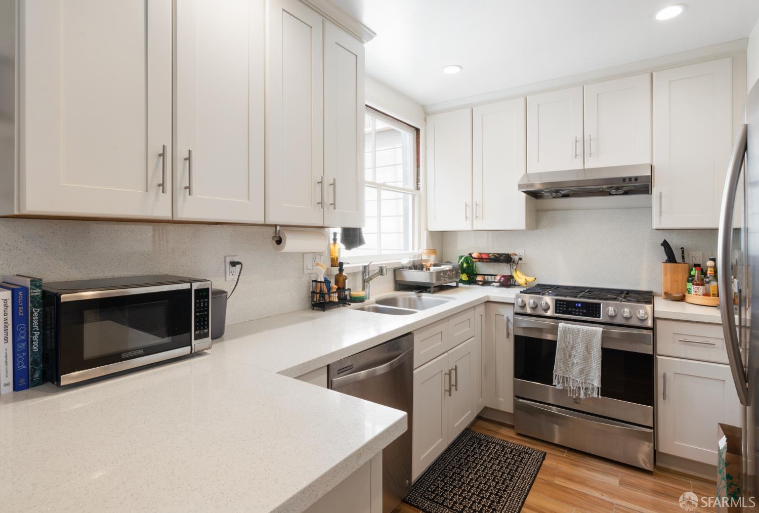 1387-1389 18th Avenue