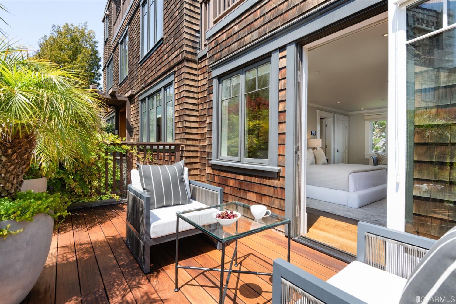 1266 Washington Street