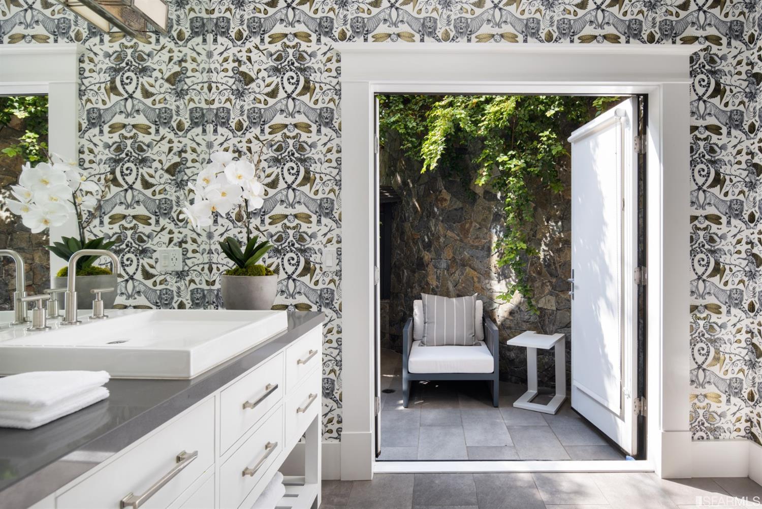 1266 Washington Street