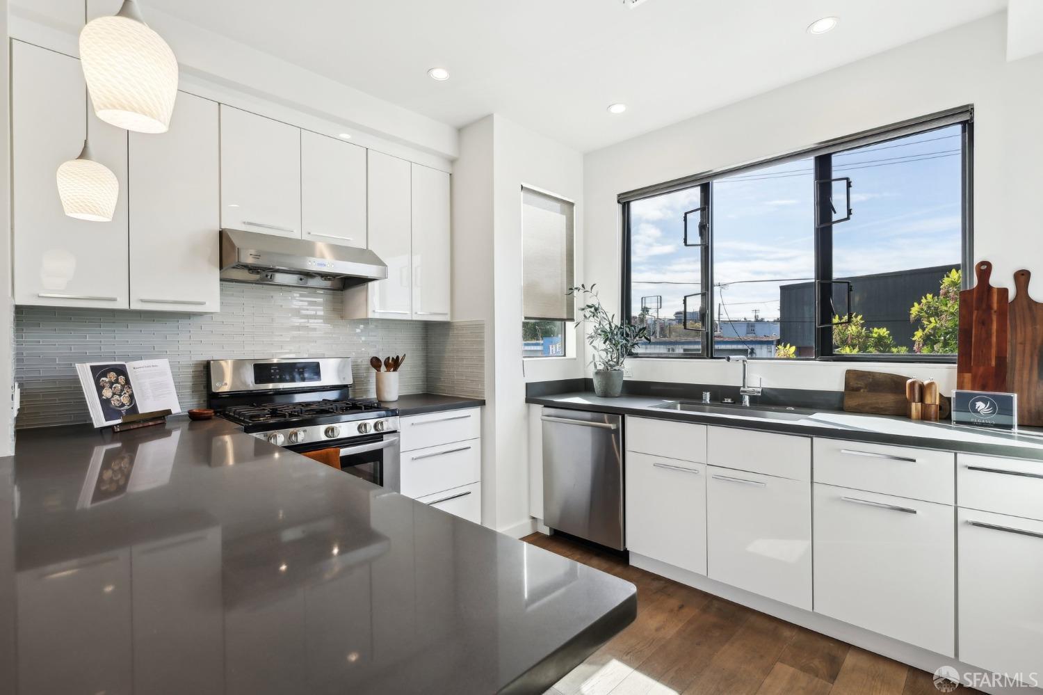 4132 3rd Street # 3, San Francisco Unit: 3