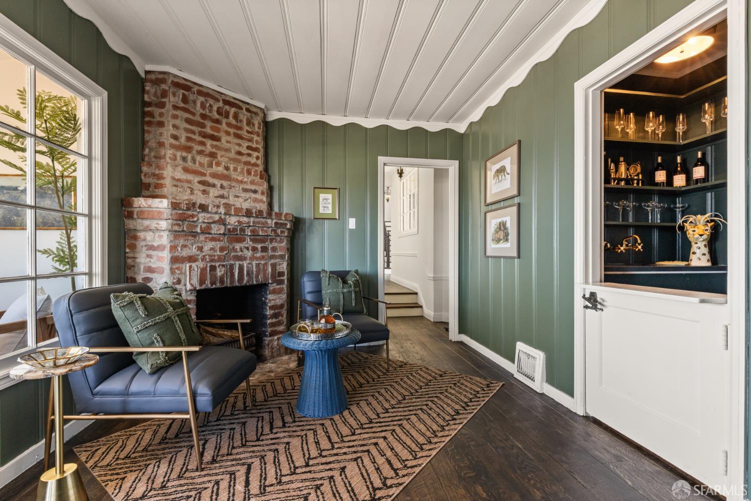 101 Graystone Terrace