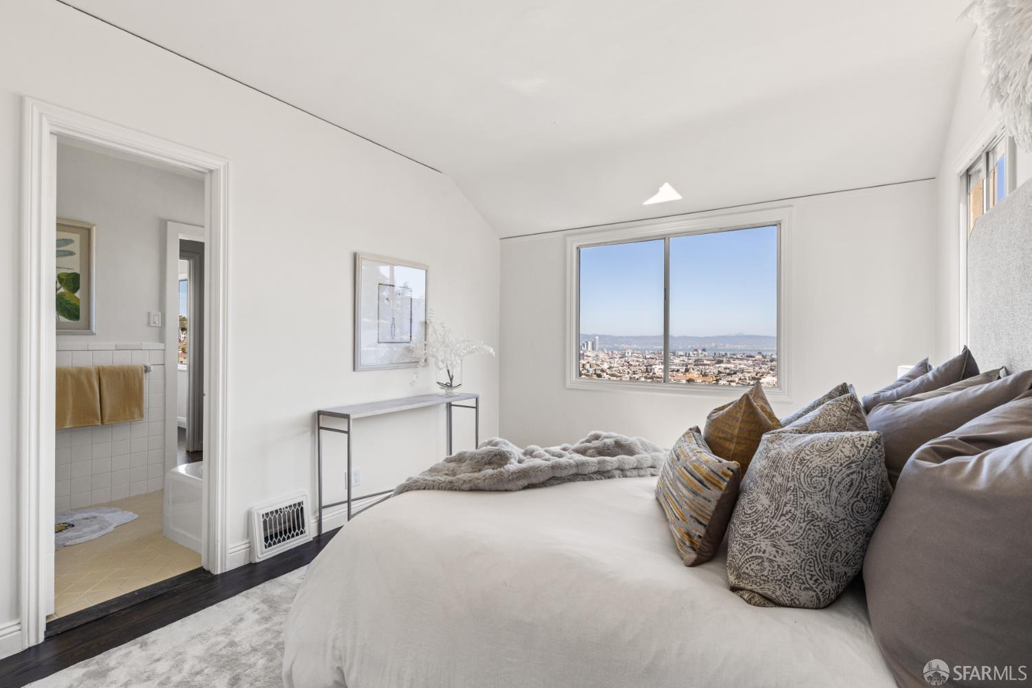 101 Graystone Terrace