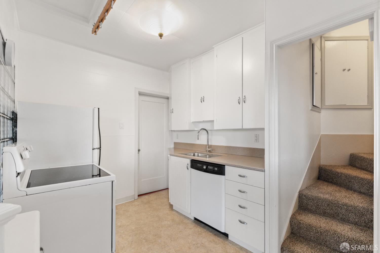 101 Graystone Terrace