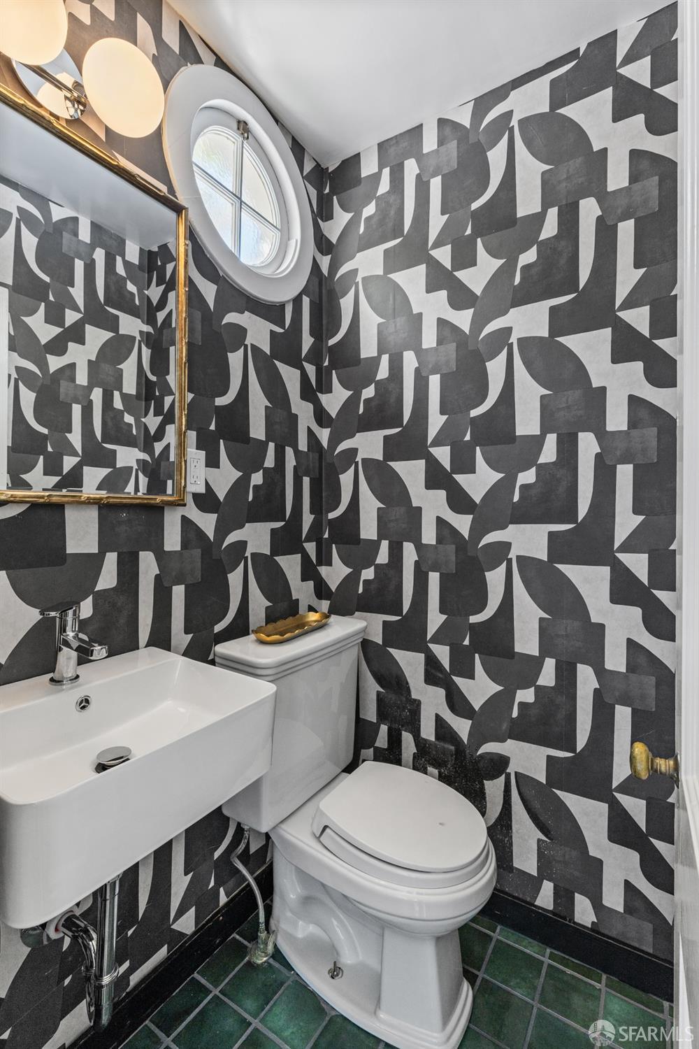 101 Graystone Terrace