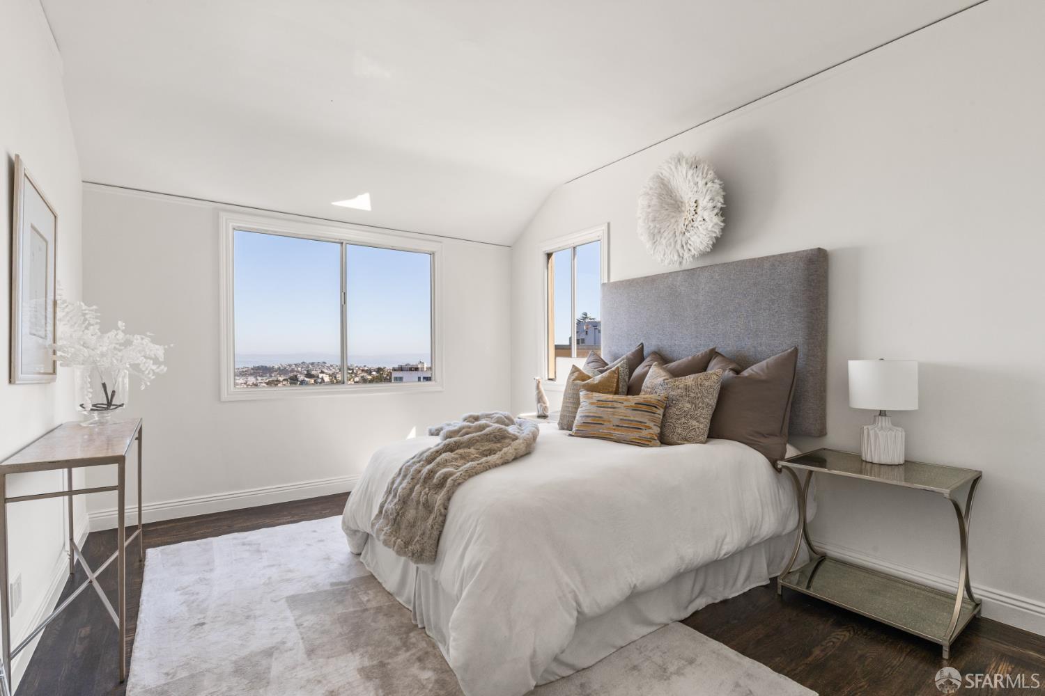 101 Graystone Terrace