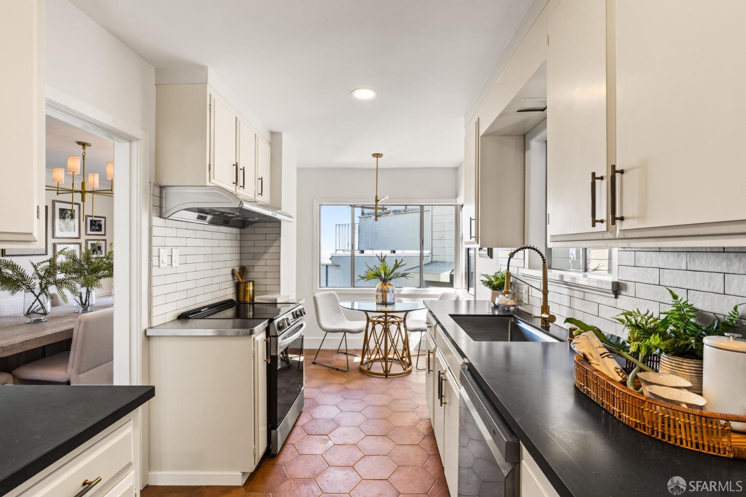 101 Graystone Terrace