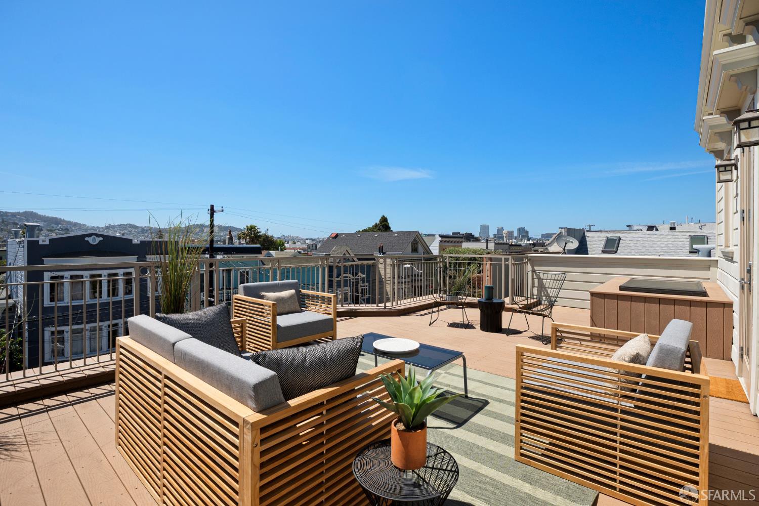 879 Hampshire Street